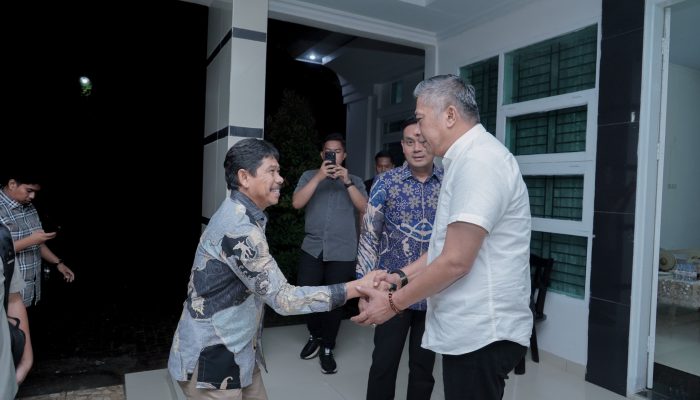 Suasana Kekeluargaan Warnai Pertemuan Wabup Barru dengan Wabup Penajam Paser Utara