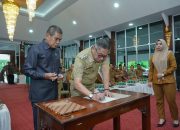 Wabup Barru Abustan Pimpin Deklarasi Damai 35 Calon Kades: Jangan Saling Menjatuhkan