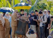 Bupati dan Wakil Bupati Barru Panen Raya di Palanro, Dorong Perikanan Budidaya Berkelanjutan
