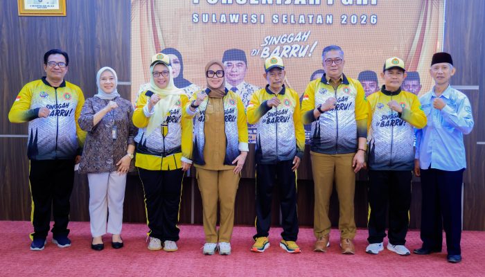 Bupati Barru Lepas Kontingen PGRI untuk Porsenijar Sulsel di Sidrap