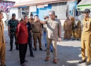 Kedekatan Pemimpin dan Rakyat: Wakil Bupati Barru Tinjau Pasar Pekkae Sambil Ngobrol Santai